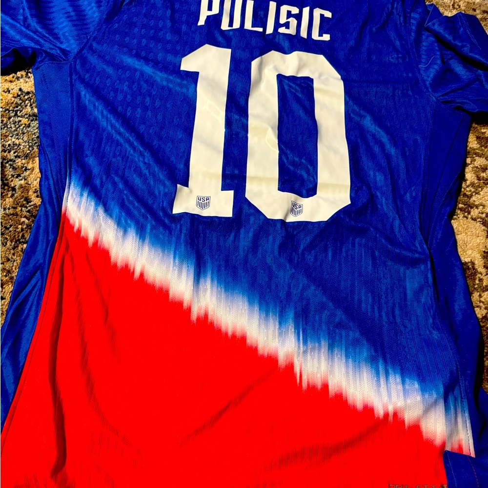 Brand new short sleeve USA Pulisic short sleeve jersey -